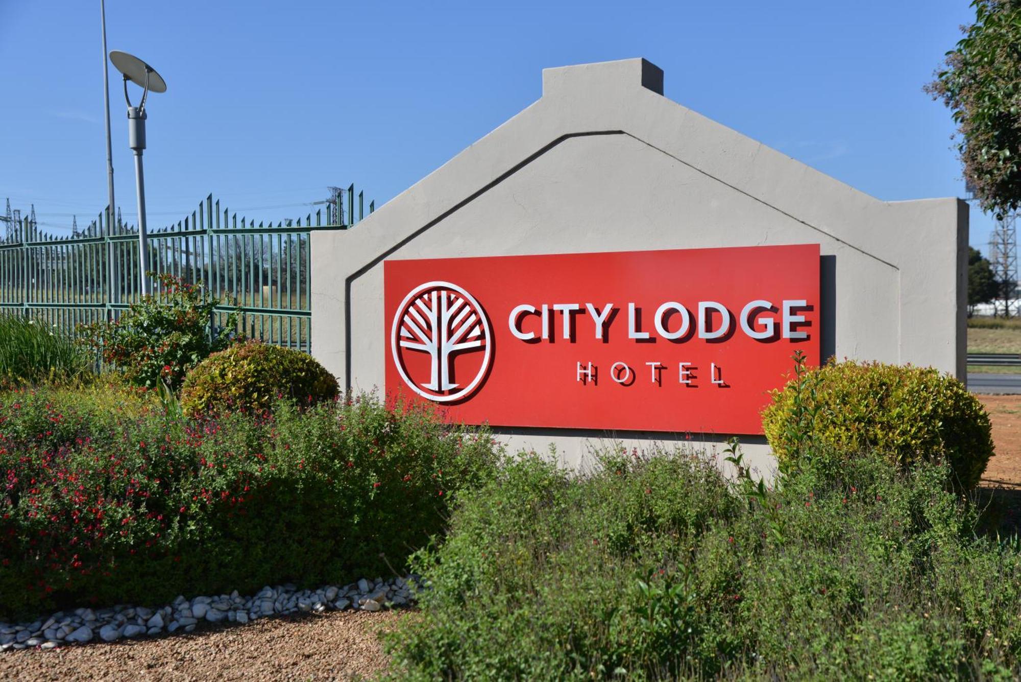 City Lodge Hotel Johannesburg Airport, Barbara Road Kempton Park Exteriör bild