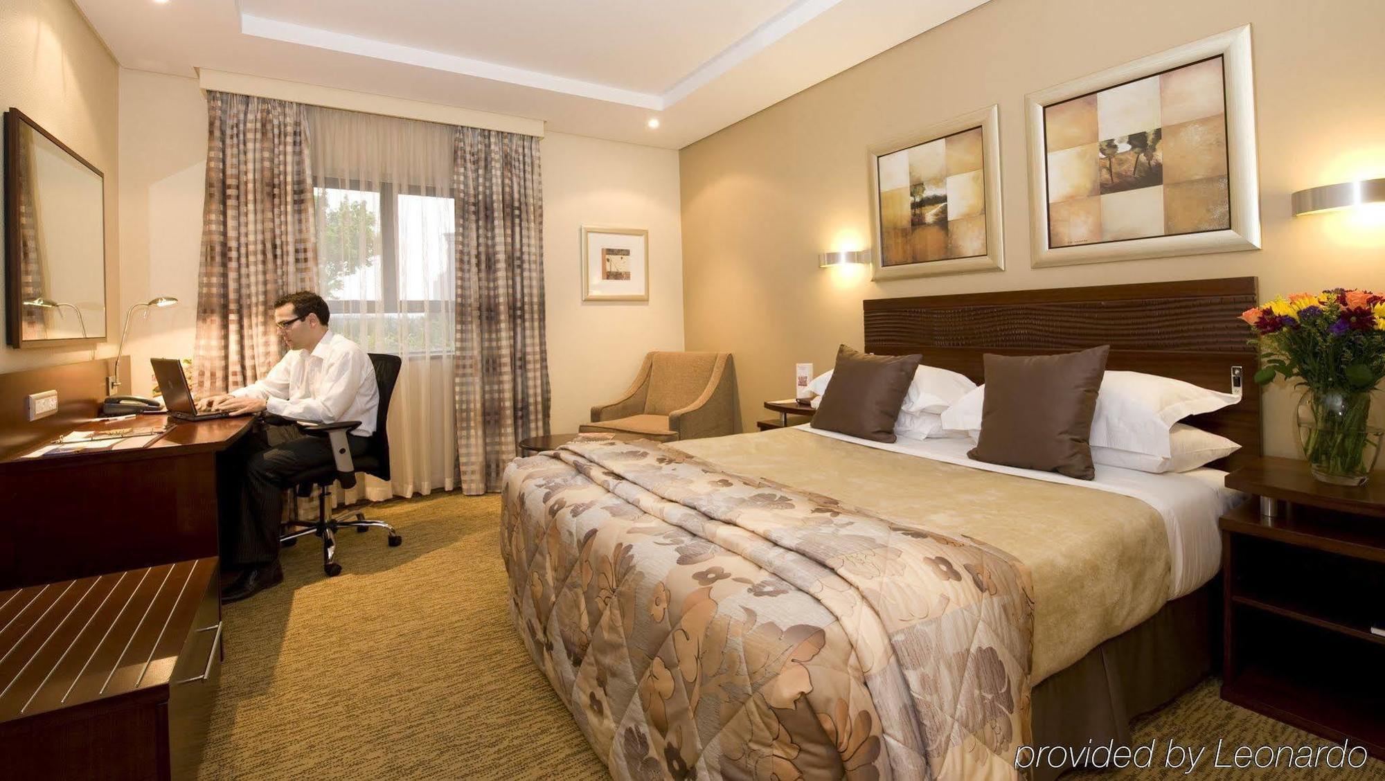 City Lodge Hotel Johannesburg Airport, Barbara Road Kempton Park Exteriör bild